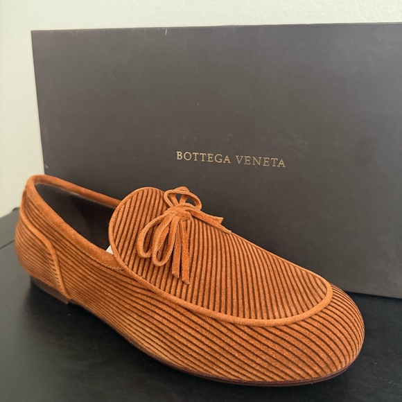 BOTTEGA VENETA SUEDE LOAFERS SZ 40.5 - Picture 4 of 4